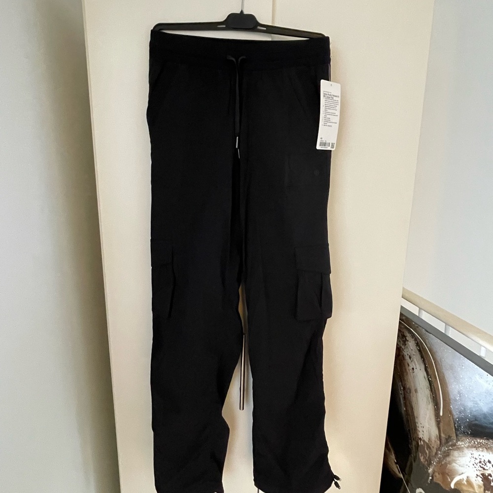 Lululemon Women's Dance Studio Relaxed-Fit Mid-Rise Cargo Pants - Picture 2 of 7